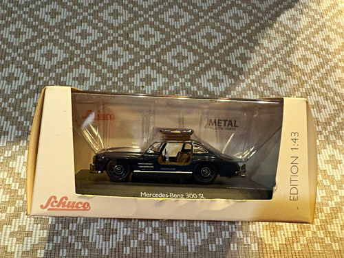 Schuco mercedes benz - 300, sl